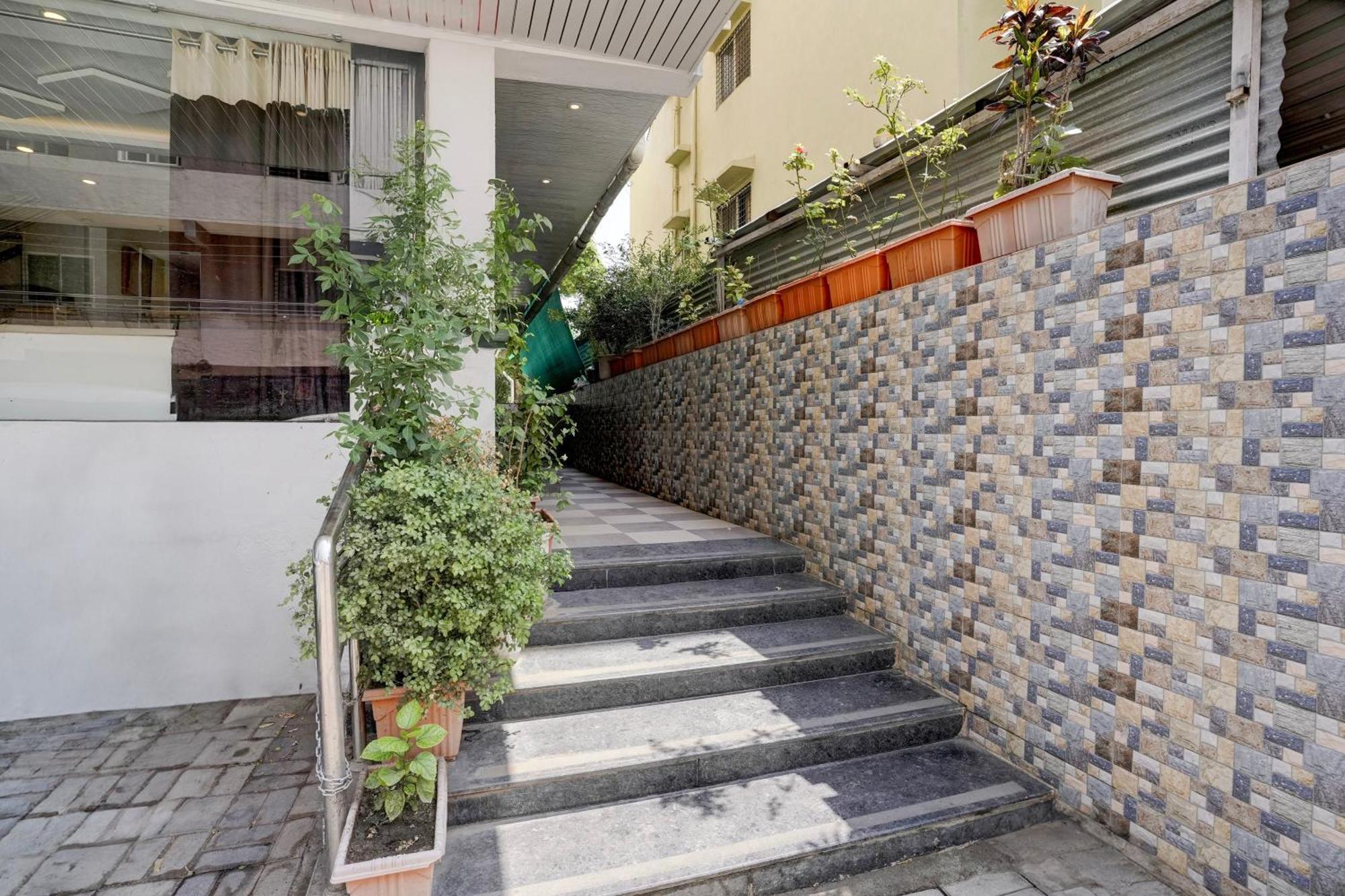 Super Hotel O Chhatrapati Nagar Ширди Экстерьер фото
