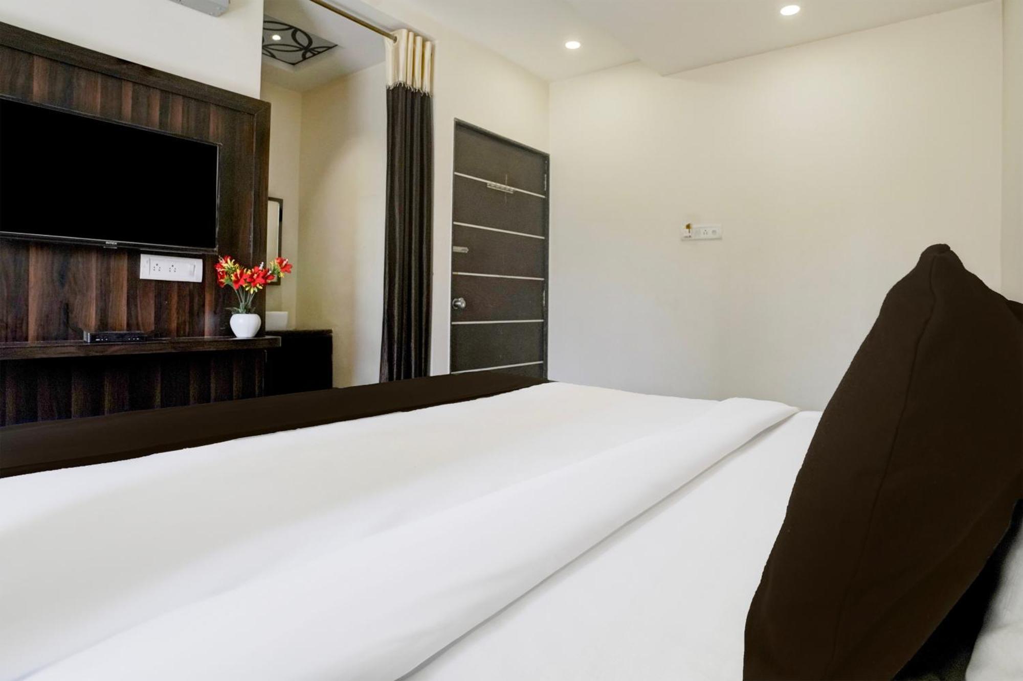 Super Hotel O Chhatrapati Nagar Ширди Экстерьер фото