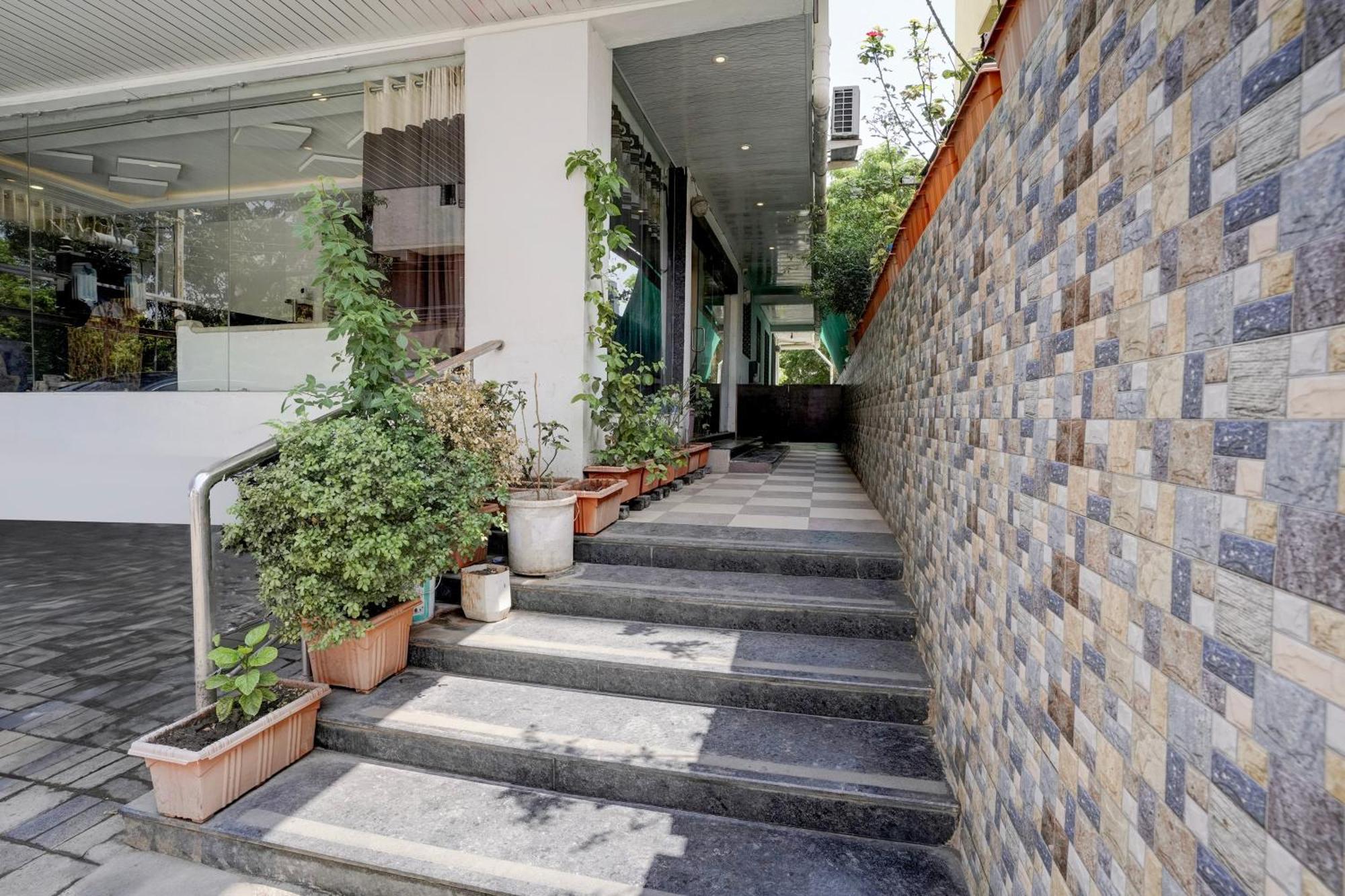 Super Hotel O Chhatrapati Nagar Ширди Экстерьер фото